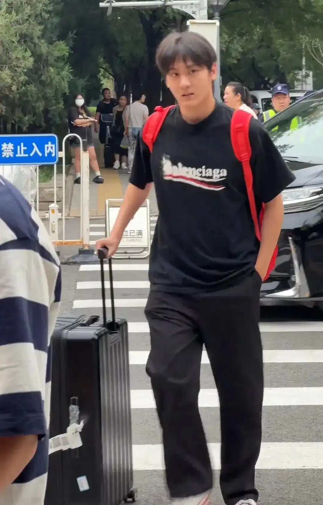 大学生开学季颜值话题_北京电影学院新生颜值_北京电影学院学生