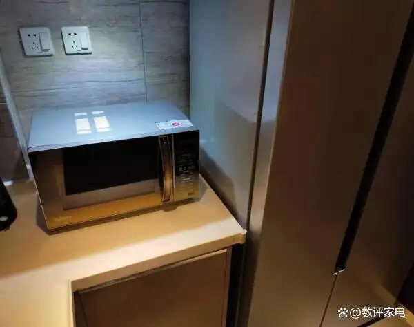 智能早餐小帮手_格兰仕微烤一体机_格兰仕早餐机煮牛奶