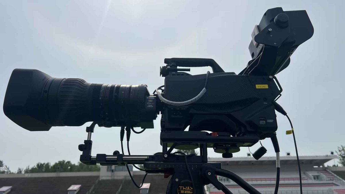 青岛讯道拍摄导播直播团队_讯道摄影机_会议照片直播云摄影