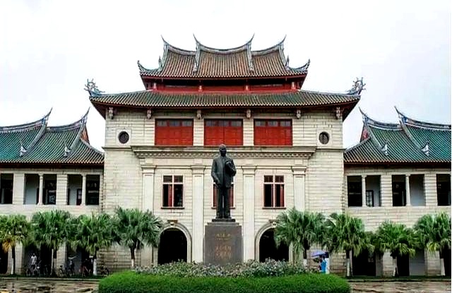 厦门大学法学专业毕业发展差距_法学专业选调生发展路径_厦门大学毕业