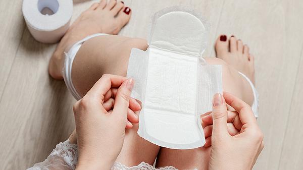 避孕贴 血块_月经带血块原因_激素失衡导致月经血块