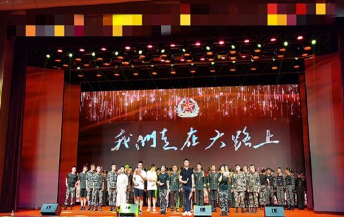 舞台灯光设计原理_舞台灯控台型号_舞台灯光系统组成