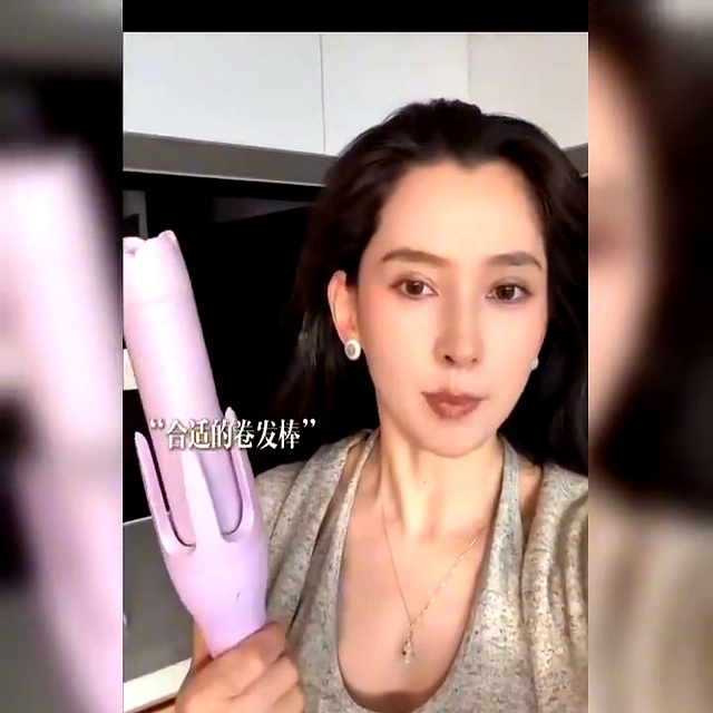 卷发棒技巧_怎样用卷发棒卷刘海_高颅顶教程