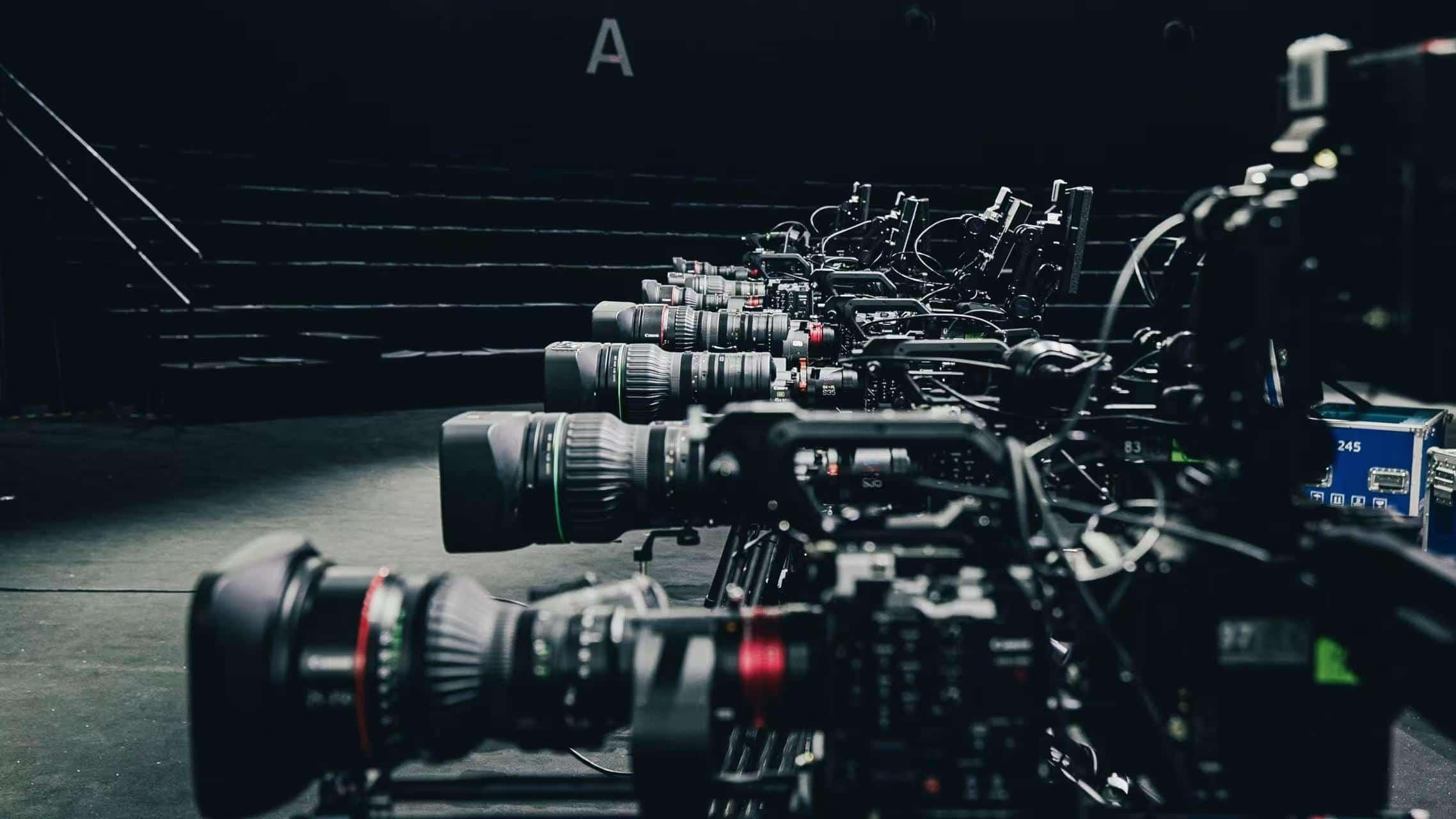 佳能EOS C400电影机讯道化直播 中国国际时装周 佳直播PRO技术支持_讯道电影机