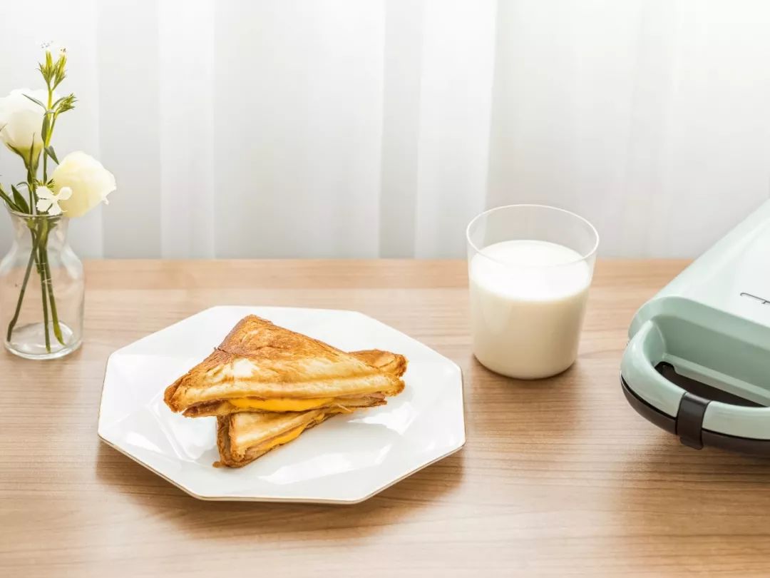Toffy三明治机_三明治机美味早餐_懒人早餐三明治机