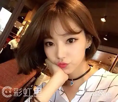 空气刘海卷发棒做法_日系空气刘海卷发教程_用卷发棒空气刘海教程