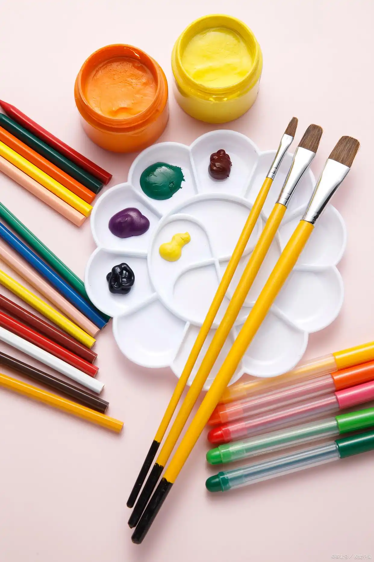 水彩笔与马克笔的区别_白板笔和水彩笔的区别_水彩笔和马克笔的优缺点