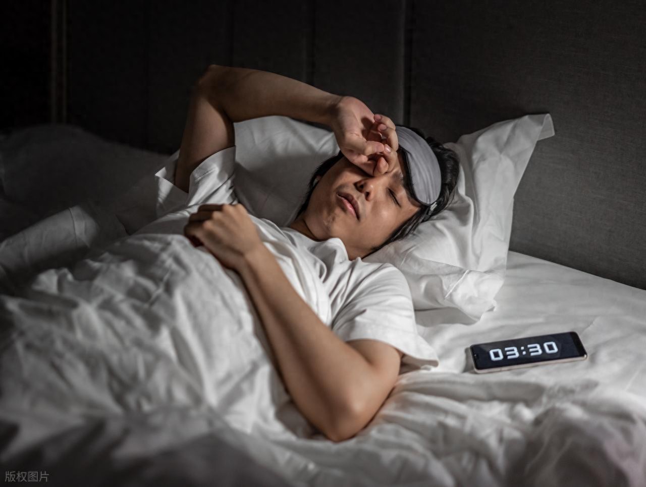 脾虚出汗失眠怎么办_失眠出虚汗怎么办_出汗多失眠中医治疗