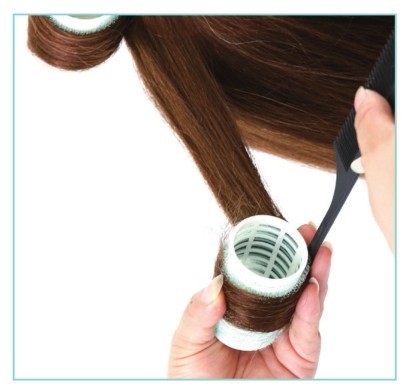 用电热卷发筒卷发教程_电热卷发筒卷发技巧_怎么使用卷发棒卷头发