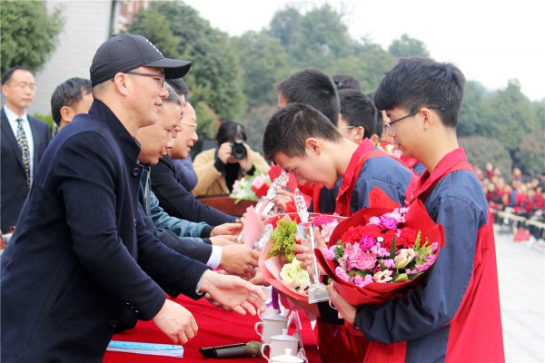 西安交通大学学生宿舍_西安交通大学学生_西安交通大学学生标兵