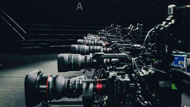 讯道电影机_佳能EOS C400电影机讯道化直播 中国国际时装周 佳直播PRO