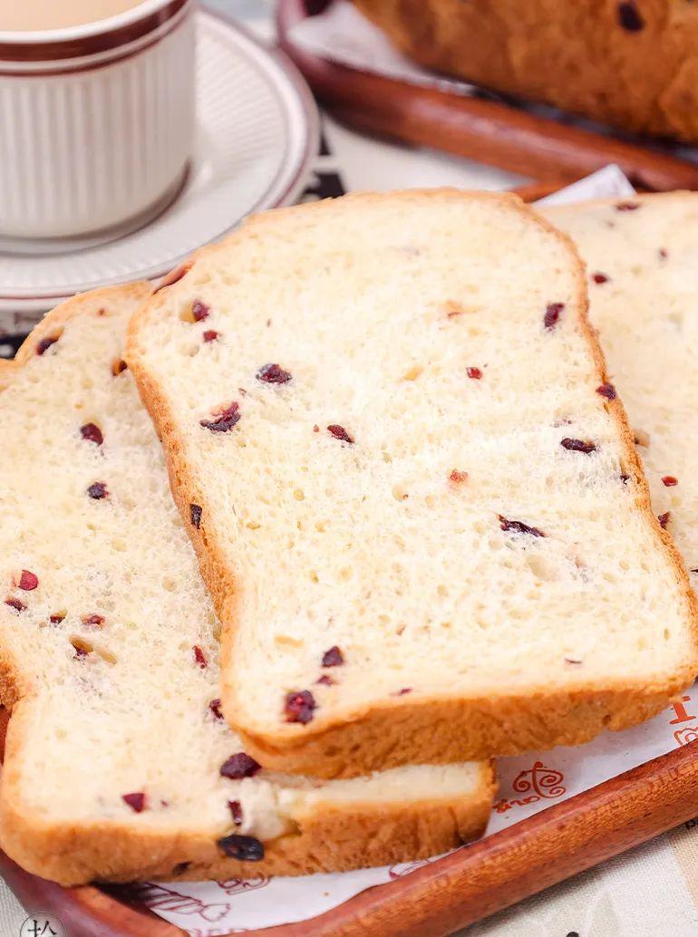 早餐机烤哪种面包_面包机吐司食谱_自制吐司做法教程