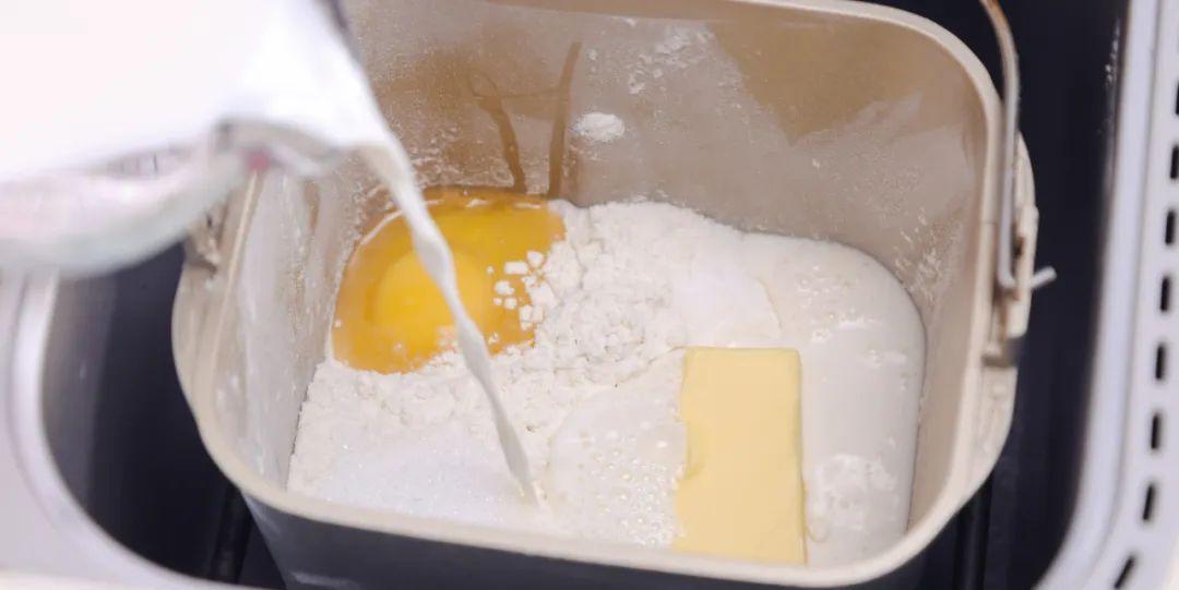 自制吐司做法教程_早餐机烤哪种面包_面包机吐司食谱