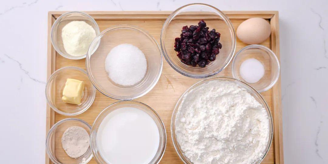 面包机吐司食谱_自制吐司做法教程_早餐机烤哪种面包