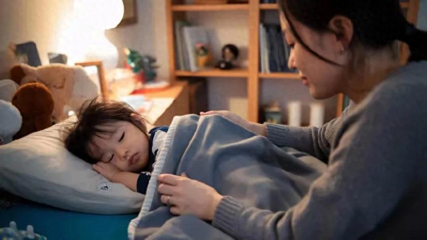 宝宝夜间出汗是什么原因_孩子睡觉出汗怎么办_小孩晚上睡觉出虚汗