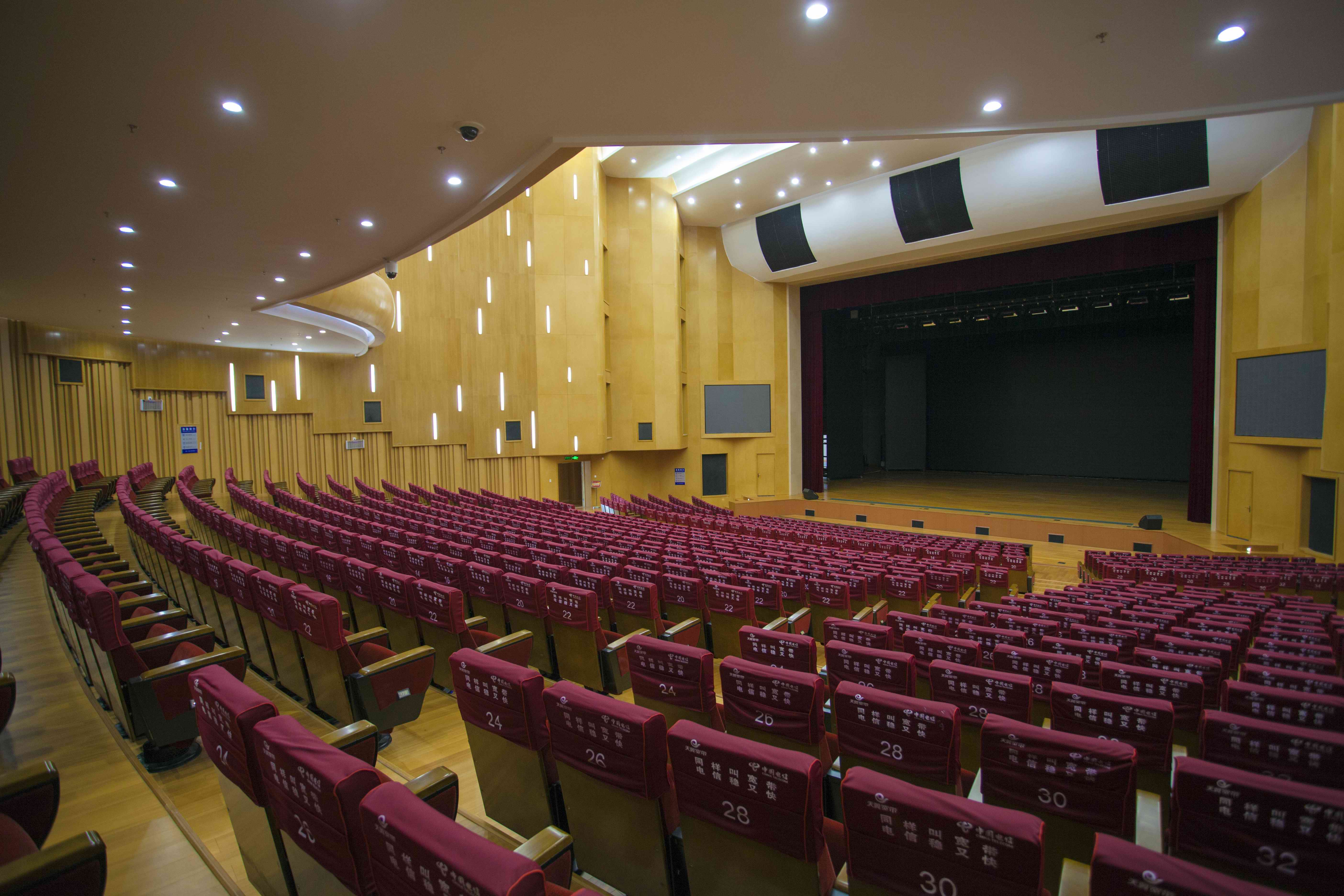 舞台灯安装_舞台灯光布置基础知识_舞台灯光类型面光耳光顶光柱光