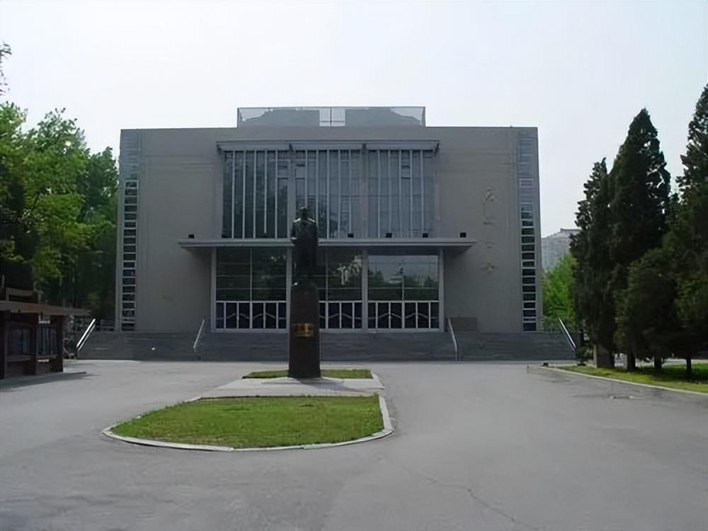 北京交通大学毕业_北京交通大学就业率_北交大毕业生薪资待遇