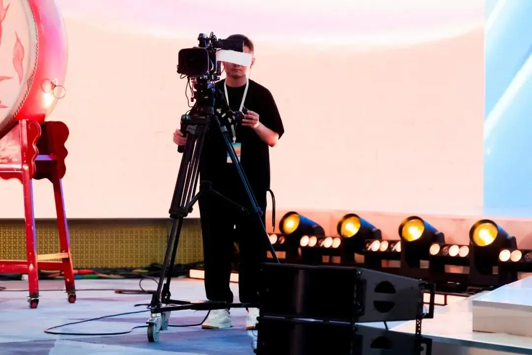 讯道直播机_佳能EOS C400电影机讯道化直播解决方案_佳能RC-IP1000远程控制器多机位协同