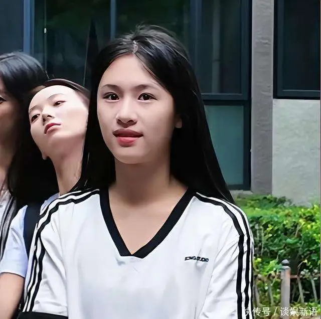 中央戏剧学院新生选拔标准变化_北京电影学院学生_北京电影学院新生颜值下降