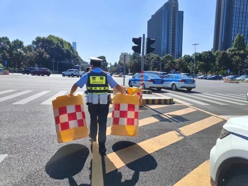 防撞桶作用_防撞桶减少冲击力作用_观山湖区交通事故防撞桶