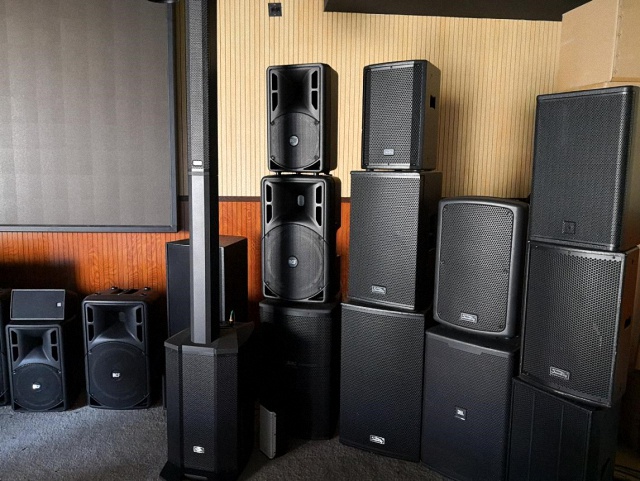 音响效果与尺寸关系_舞台灯控台排列_舞台灯光租赁误区