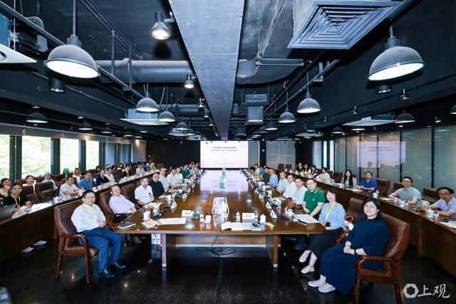 媒介批评二十周年_新闻传播学案例分析_AI时代媒介文化研究