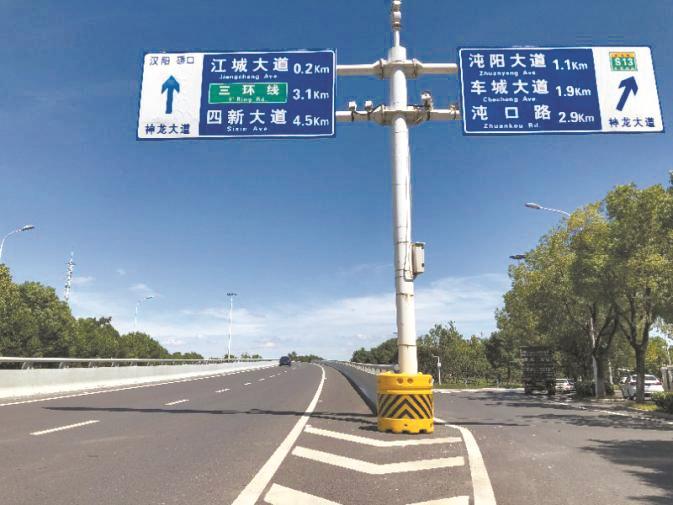 防撞桶安装_新型柔性隔离柱_新型组合防撞桶