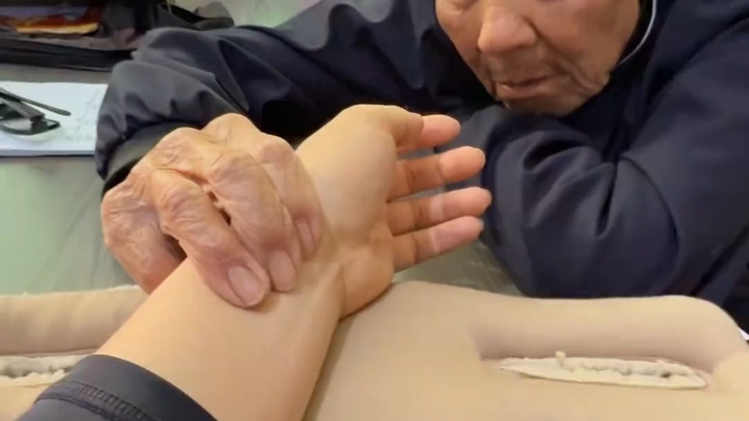 虚汗盗汗中医治疗_牡蛎敛汗固涩_出虚汗是阴虚还是阳虚