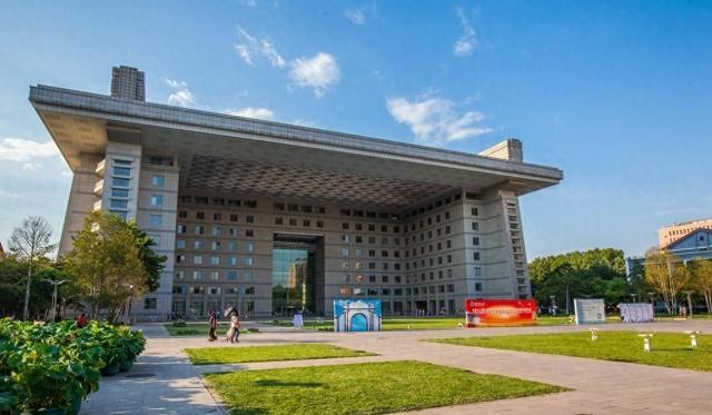 北京师范大学 华东师范大学 华中师范大学_毕业于北京师范大学