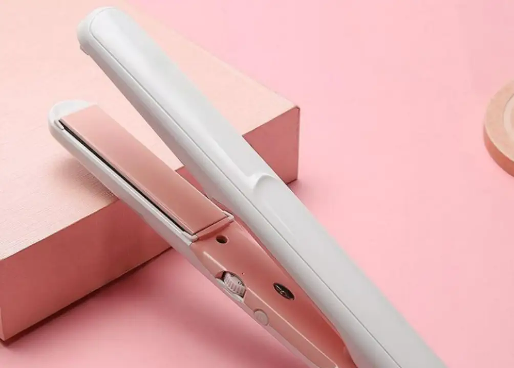 卷发棒对头发危害大吗_卷发棒和烫发哪个伤头发_卷发棒使用注意事项