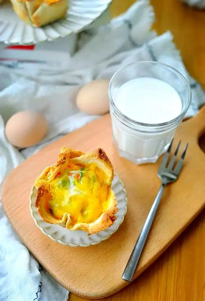 早餐鸡蛋杯制作方法_快速营养早餐鸡蛋杯_早餐机鸡蛋杯食谱