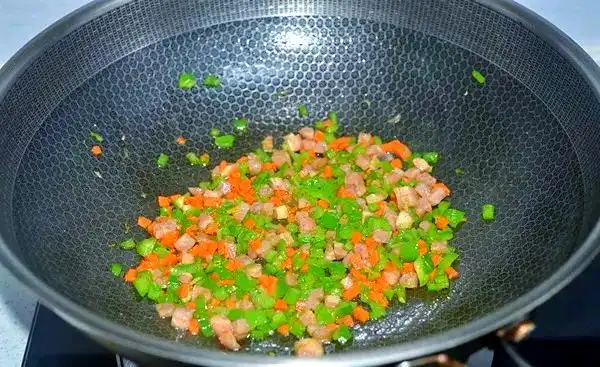 快速营养早餐鸡蛋杯_早餐机鸡蛋杯食谱_早餐鸡蛋杯制作方法