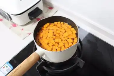 自制南瓜小米糊_破壁机南瓜粥的做法_南瓜糊做法教程