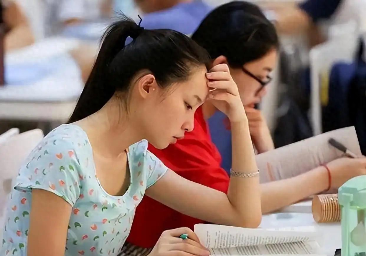 考研专业难度排行_高难度考研专业推荐_新闻传播学研究生就业前景