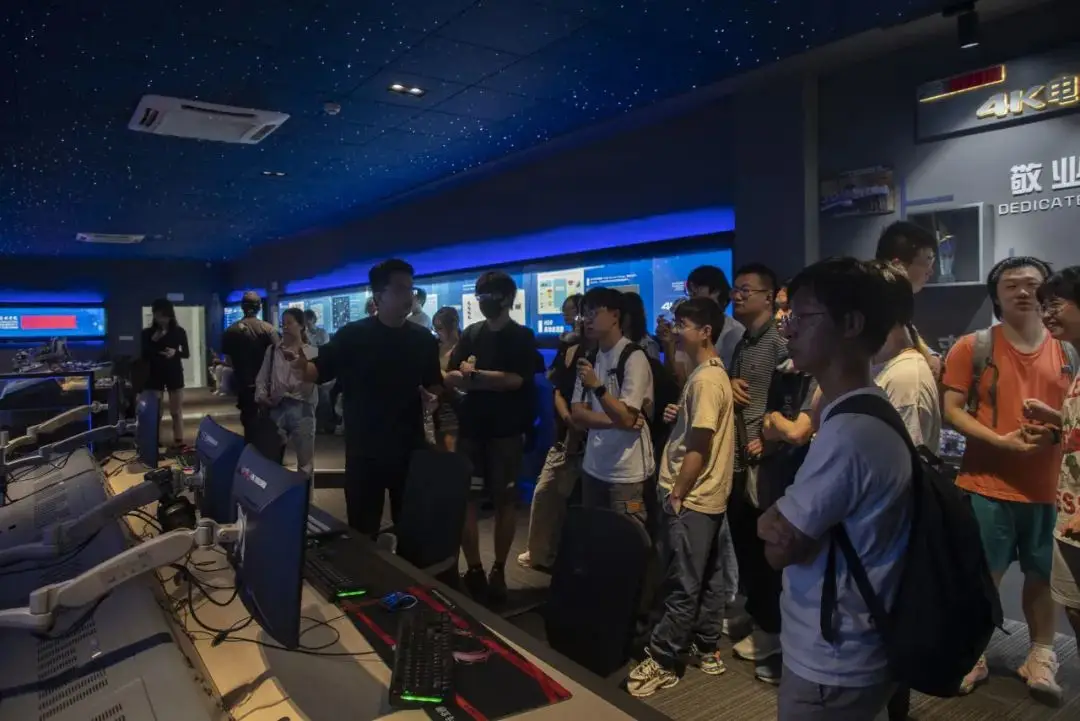 北京电影学院学生_北京电影学院社会实践_虚拟拍摄技术实践