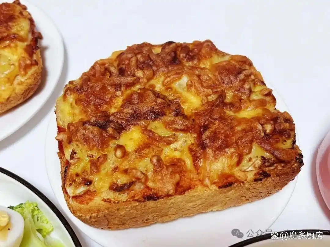 早餐机烤哪种面包_面包机一键式面包做法_香蕉吐司披萨制作教程