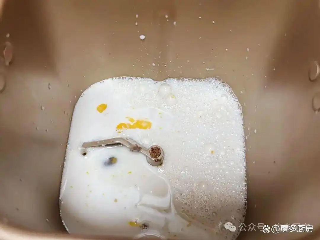 香蕉吐司披萨制作教程_面包机一键式面包做法_早餐机烤哪种面包