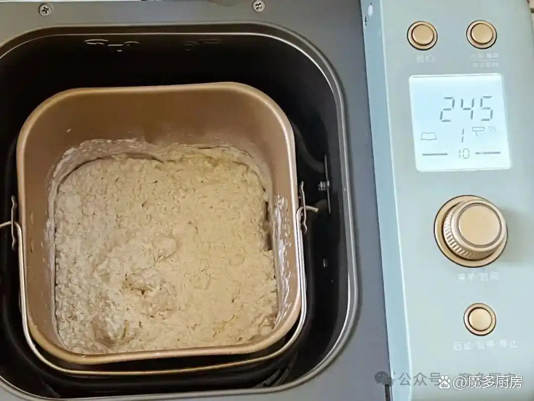 香蕉吐司披萨制作教程_早餐机烤哪种面包_面包机一键式面包做法