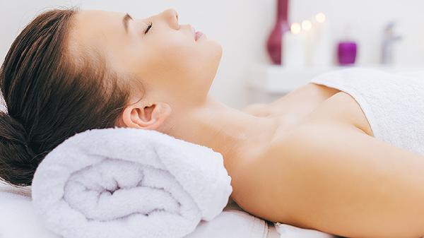 女性夜间出汗原因_女人睡觉出虚汗_更年期夜间出汗怎么办