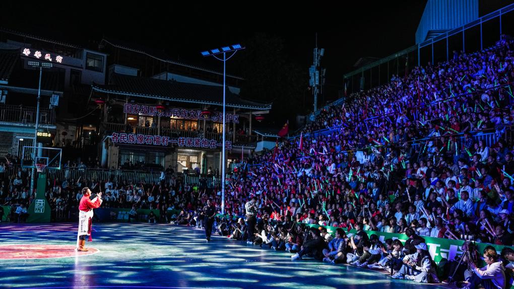 中国现代文学论丛_报告文学创作会议_报告文学真实性坚守