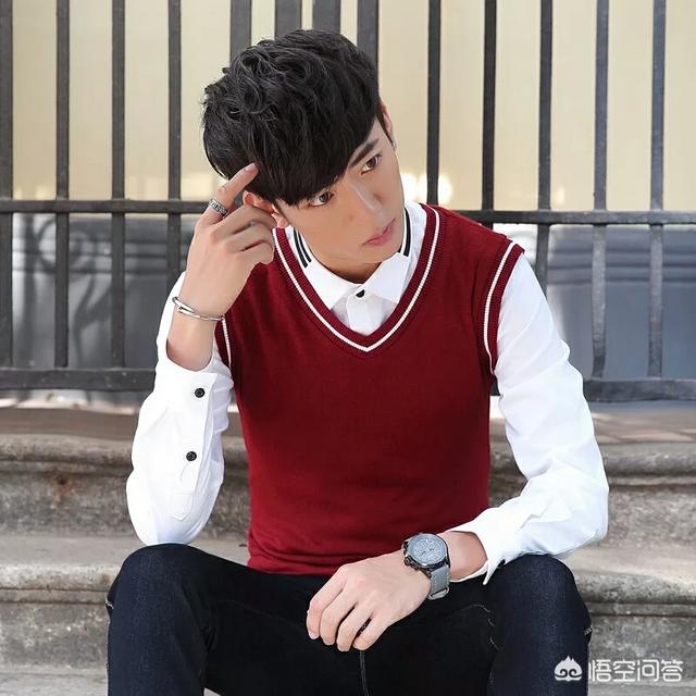 做美发行业年轻人越来越少如何预见未来发廊的格局_怎样让头发天天都保持柔顺_卷发棒慵懒卷发教程