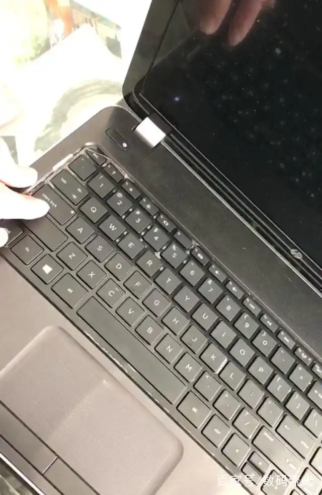 电脑灯维修_内存条故障维修_电脑黑屏电源灯亮