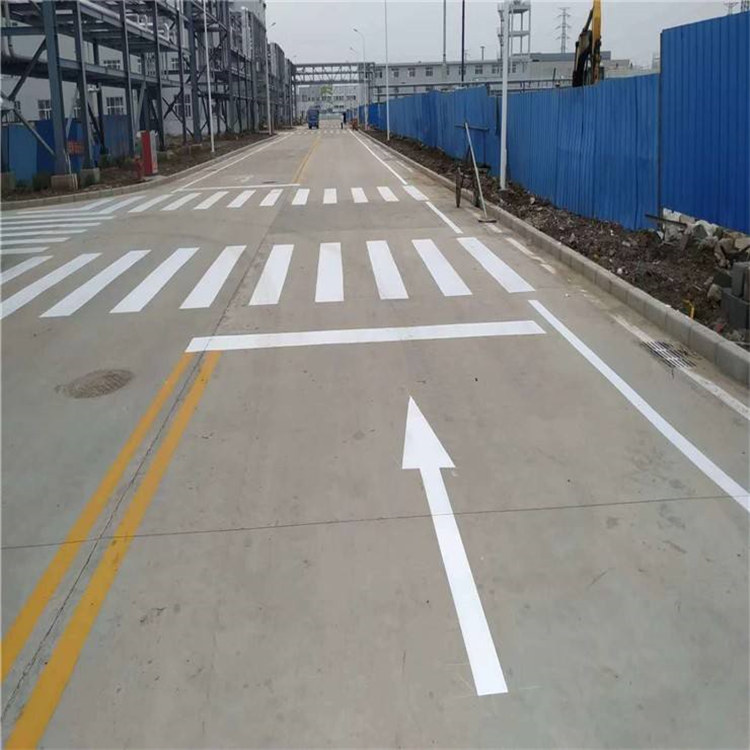 铸钢减速带_防撞桶批发_移动铁马