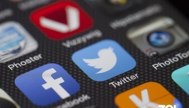 电脑灯使用_电脑前护眼方法_护眼灯使用技巧