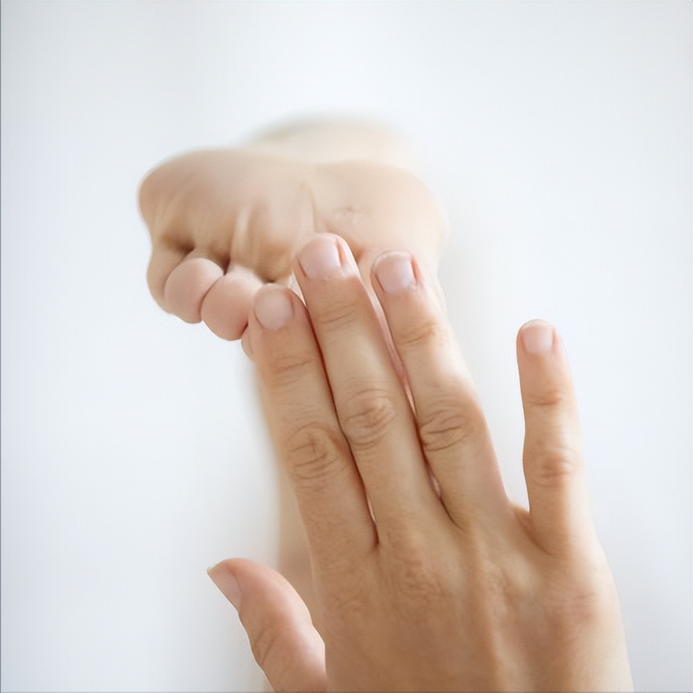 频繁出汗_异常出汗_浑身无力出虚汗是怎么回事