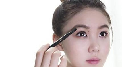 蛋卷发发色推荐_一根卷发棒怎么烫蛋卷_蛋卷发怎么卷出效果