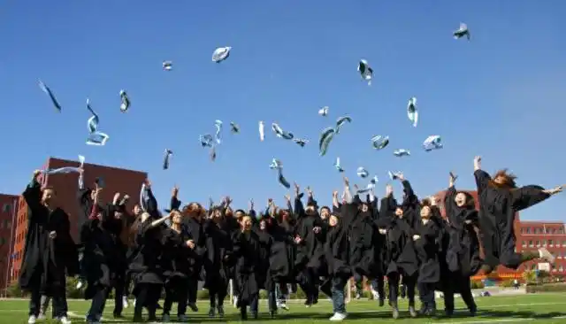 高学历就业难_创业失败找工作好难_本科生求职困境