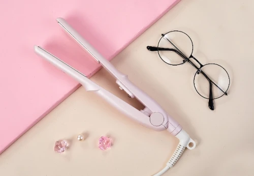 卷发棒伤头发吗图片_卷发棒伤害发质风险_劣质卷发棒潜在危害