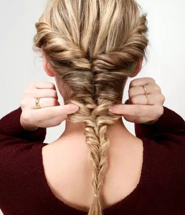 短发用卷发棒卷内扣_短卷发教程_斜刘海短卷发造型