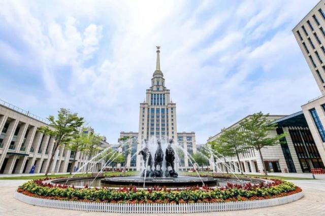 深圳北理莫斯科大学 鲁班奖 中外合作大学_深圳北理莫斯科大学 校园环境 食宿条件_深圳北理莫斯科大学